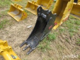 NEW TERAN 12IN. DIGGING BUCKET EXCAVATOR BUCKET for JD 310G with Reinforcement Plates and 3HD Tips.