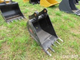 NEW TERAN 24IN. DIGGING BUCKET EXCAVATOR BUCKET for CAT 416/428 with Reinforcement Plates and 5HD Ti