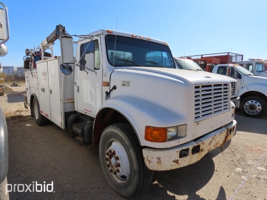 1995 INTERNATIONAL 4900 SERVICE TRUCK VN:629638 powered by diesel engine, equipped with power steeri
