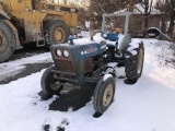 FORD 2000 UTILITY TRACTOR VN:C232357 powered by gas engine, equipped with ROPS, 3pt hitch, PTO, rear
