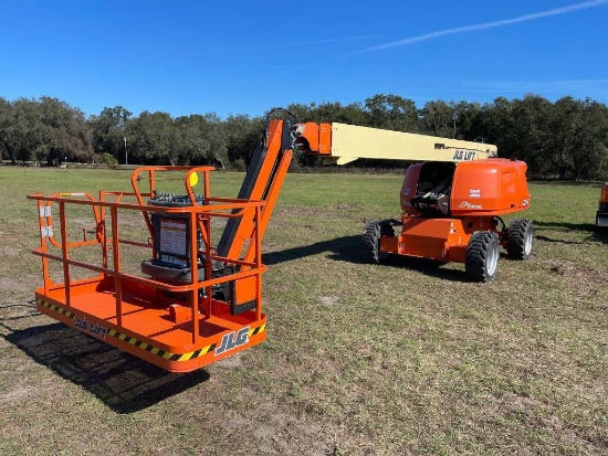 LIKE NEW JLG 660SJ BOOM LIFT 4x4, powered by diesel engine, equipped with 66ft. Reach height, straig