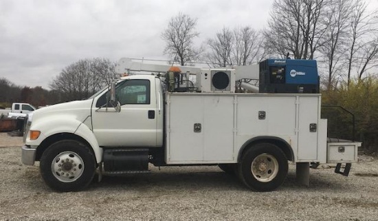 2007 FORD F750 SERVICE TRUCK VN:488031 powered by Cummins 5.9L diesel engine, equipped with Eaton FS