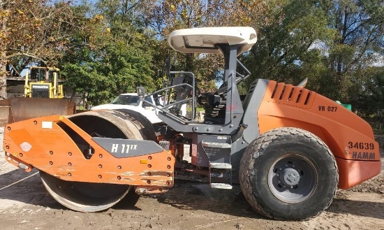 2015 HAMM H11IX VIBRATORY ROLLER SN:H2100667 powered by Duetz diesel engine, equipped with OROPS, 84