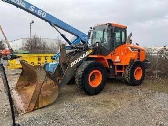 2018 DOOSAN DL250-5 RUBBER TIRED LOADER SN:SKH1010455 powered by diesel engine, equipped EROPS, air,