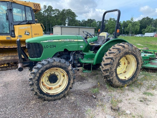 JOHN DEERE 5525 UTILITY TRACTOR SN:257633 4x4, powered by John Deere diesel engine, equipped with OR