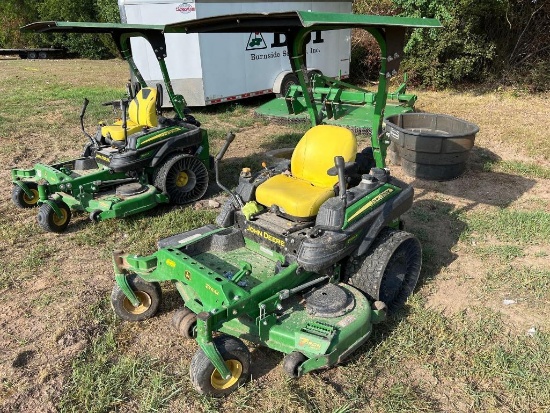 JOHN DEERE Z930R COMMERCIAL MOWER SN:51194 powered by gas engine, equipped with 7 Iron Pro 60 deck,