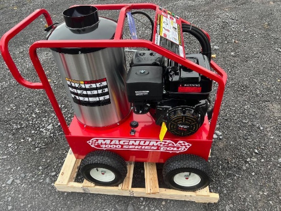 NEW EASY KLEEN MAGNUM GOLD 4000 PRESSURE WASHER powered by gas engine, equipped with 4000PSI, 12 vol