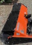 NEW KUBOTA LX2950 SWEEPER TRACTOR ATTACHMENT to fit Kubota tractor. Located in: Mirabel J7J 1M3 . Co