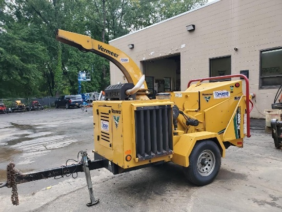 2018 VERMEER BC1000XL WOOD CHIPPER SN:27383 powered by Deutz diesel engine, 74hp, equipped with 12in