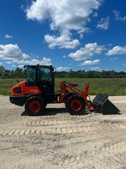 2016 KUBOTA R630 RUBBER TIRED LOADER SN:561100Z01047 powered by Kubota diesel engine, equipped with