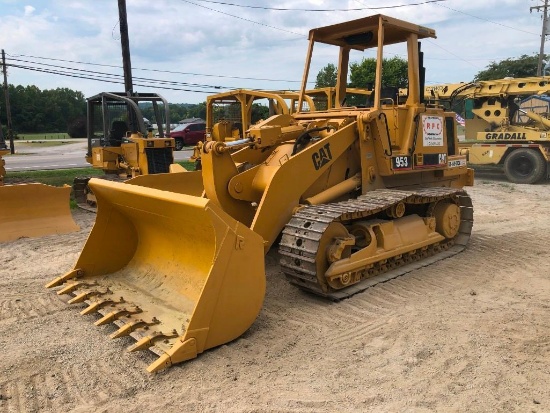 CAT 953 CRAWLER LOADER SN:20Z01103 powered by Cat 3204 diesel engine, equipped with OROPS, GP bucket