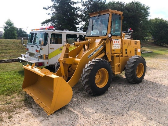 INTERNATIONAL 510B RUBBER TIRED LOADER SN:8188 powered by IH diesel engine, equipped with EROPS, GP