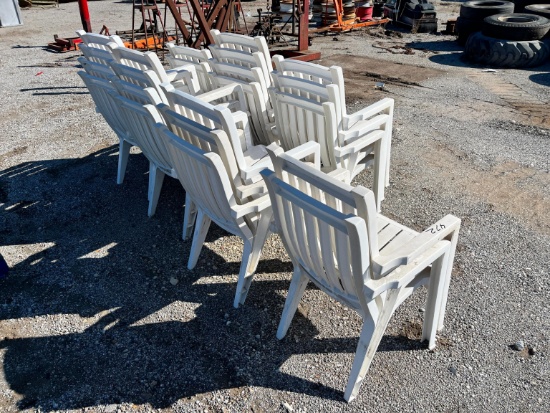 (22) PLASTIC STACKABLE OUTDOOR CHAIRS SUPPORT EQUIPMENT
