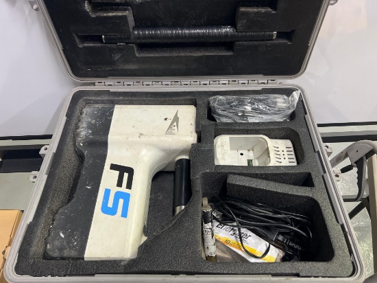 DIGI TRAK FALCON F5 HDD LOCATING SYSTEM, SN 30122206, WITH 15" & 5" SONDE SUPPORT EQUIPMENT