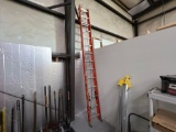 28FT. FIBERGLASS EXTENSION LADDER SUPPORT EQUIPMENT