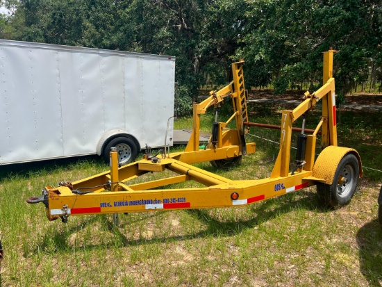 2019 B & B FABRICATION REEL TRAILER VN:981133 equipped with 6,000lb capacity, hydraulic lift,