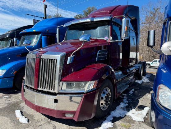 2020 PETERBILT 579 TRUCK TRACTOR VN:1XPBDP9X8LD631175 powered by Paccar MX-13 diesel engine,