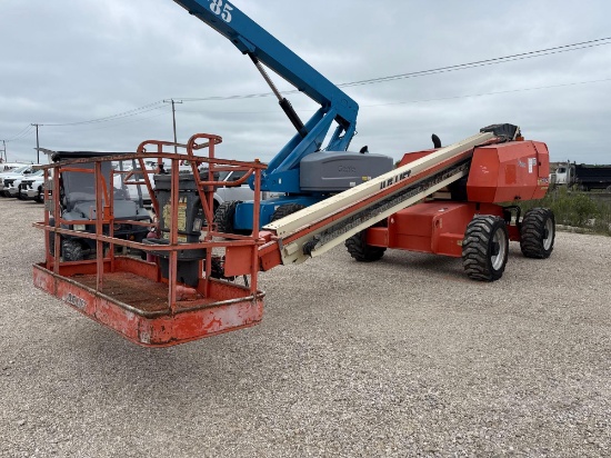 JLG 600S BOOM LIFT SN:300150186 4x4, powered by diesel engine, equipped with 60ft. Platform height,