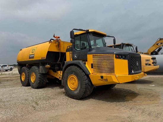 2015 JOHN DEERE 410E WATER TANKER SN:670286 6x6, powered by John Deere diesel engine, equipped with