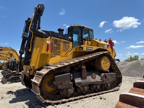 CAT D11T CRAWLER TRACTOR SN:GEB00163 powered by Cat diesel engine, equipped with EROPS, air, SU