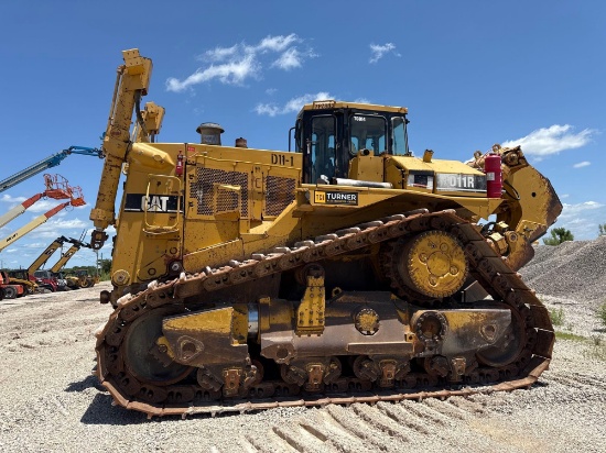 CAT D11R CRAWLER TRACTOR SN:7PZ00883 powered by Cat diesel engine, equipped with EROPS, air, SU
