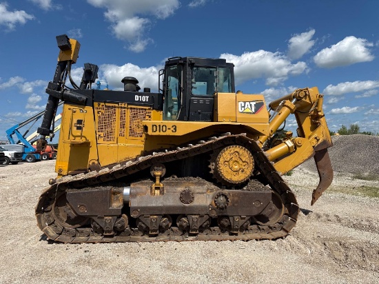 CAT D10T CRAWLER TRACTOR SN:RJG01276 powered by Cat diesel engine, equipped with EROPS, air, 31in