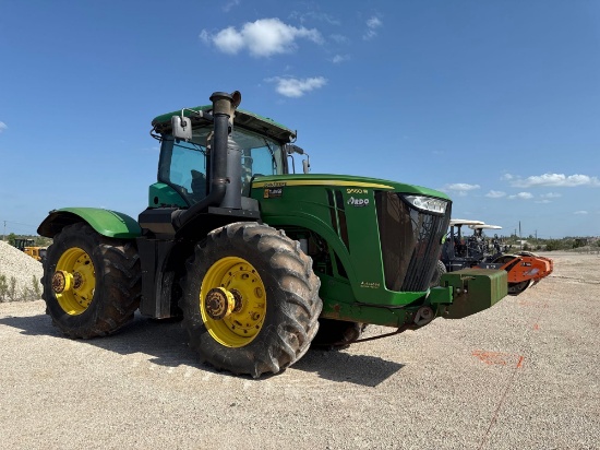 JOHN DEERE 9560R SCRAPER TRACTOR SN:1RW9560RHCE004291 powered by John Deere diesel engine, equipped