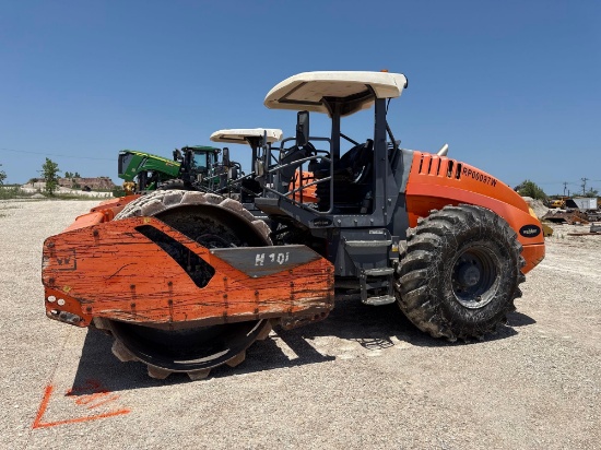 2018 HAMM H10IP VIBRATORY ROLLER SN:H2350572 powered by diesel engine, equipped with OROPS, 84in.