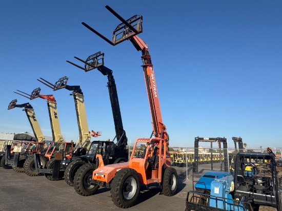 SKYTRAK 6042 TELESCOPIC FORKLIFT SN:160029116 4x4, powered by diesel engine, equipped with OROPS,