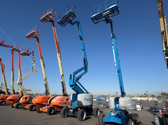 2015 GENIE Z62/40 BOOM LIFT SN:278 4x4, powered by diesel engine, equipped with 62ft. Platform