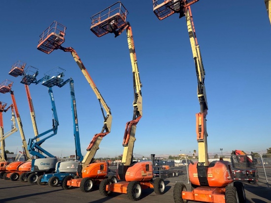 JLG 600AJ BOOM LIFT SN:300165504 4x4, powered by diesel engine, equipped with 60ft. platform height,