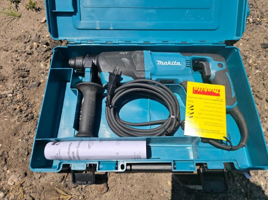 MAKITA 1" ROTARY HAMMER CORDED -HR2641- 1 YR FACTORY WARRANTY -RECON NEW SUPPORT EQUIPMENT