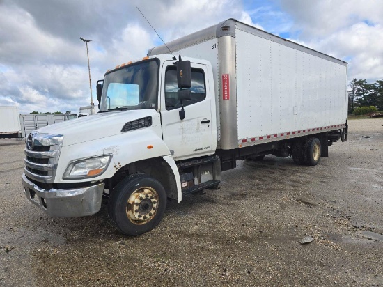 2016 HINO 268 VAN TRUCK VN:5PVNJ8JR2G4S51054 powered by Hino diesel engine, 230hp, equipped with