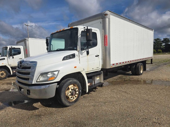 2016 HINO 268 VAN TRUCK VN:5PVNJ8JR1G4S51031 powered by Hino diesel engine, 230hp, equipped with