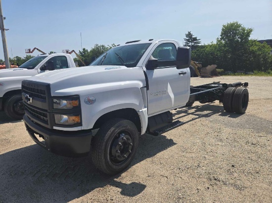 NEW UNUSED CHEVY 4500 CAB & CHASSIS powered by V8 5.2L turbo diesel engine, equipped with automatic