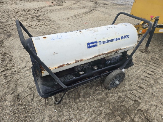 2016 LB WHITE TRADESMAN K400 400K BTU HEATER HEATING EQUIPMENT SN:C300160700201 Kerosene powered.