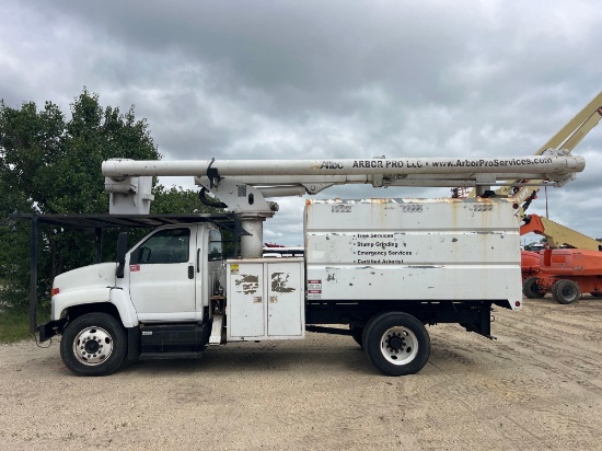 2005 GMC BUCKET TRUCK VN:1GDL7C1C35F512175 powered by diesel engine, equipped with bucket body,