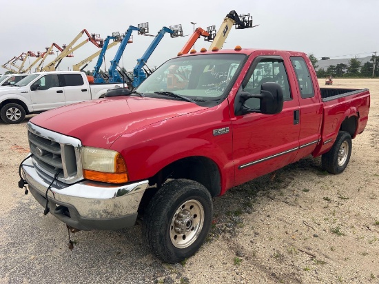 1999 FORD F250 PICKUP TRUCK VN:EA19254 powered by gas engine, equipped with automatic transmission,