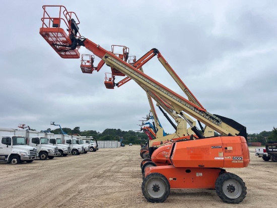 JLG 600S BOOM LIFT SN:0300210521 4x4, powered by diesel engine, equipped with 60ft. Platform height,