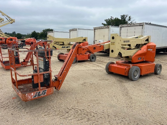 JLG E400AJPN ELECTRIC BOOM LIFT SN:0300176228 electric powered, equipped with 40ft. Platform height,