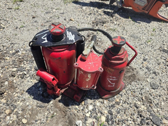 (2) HYDRAULIC JACKS SUPPORT EQUIPMENT
