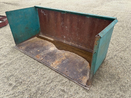 MULCH BUCKET TRACTOR ATTACHMENT
