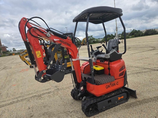 NEW AGT QK18K-C HYDRAULIC EXCAVATOR powered by Kubota diesel engine, 15hp, digging bucket.