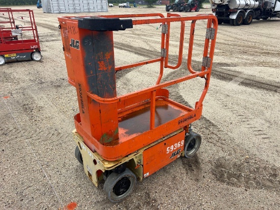 2018 JLG 1230ES SCISSOR LIFT SN:M130004545 electric powered, equipped with 12ft. Platform height,
