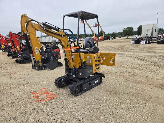 NEW AGT MX12RX HYDRAULIC EXCAVATOR powered by RATO gas engine, 13.5HP, pilot system, digging bucket.