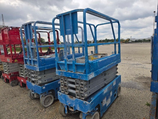 GENIE GS1930 SCISSOR LIFT SN:GS3013A-118840 electric powered, equipped with 19ft. Platform height,