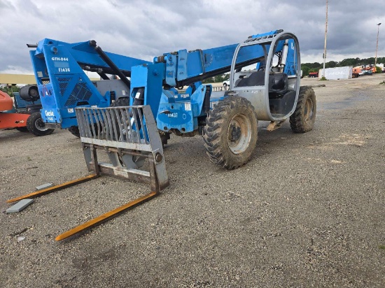 GENIE GTH844 TELESCOPIC FORKLIFT SN:GTH0812-16195 4x4, powered by diesel engine, equipped with