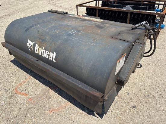 BOBCAT SWEEPER SKID STEER ATTACHMENT
