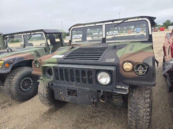 2006 AM GENERAL M1152 HMMWV MILITARY TRUCK VN:238523 2 Door Soft Top w/ Truck Body, Sold with NJ