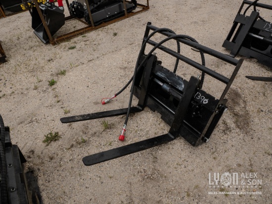NEW GIYI GY-CYHC SIDE SHIFT FORK MINI TRACK LOADER ATTACHMENT
